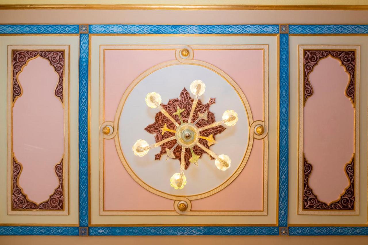 Blue Gilroy Hotel Стамбул Экстерьер фото